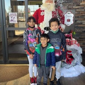 Meet your Posher, Claudia